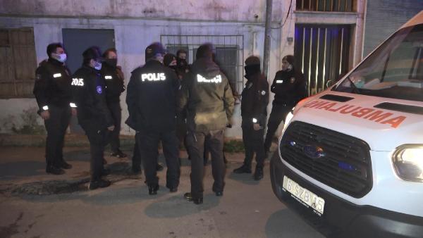 Bursa’da ‘dur’ ihtarına uymayan sürücü bekçilere çarptı