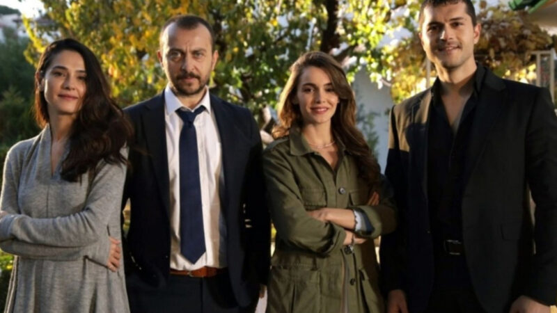 Son Yaz kadrosuna sürpriz isim! Yönetmenliğini Burak Arlıer’in, başrollerini Alperen Duymaz, Ali Atay, Funda Eryiğit,