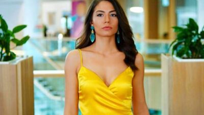 Ayna karşısında verdiği takipçilerini ikiye böldü!