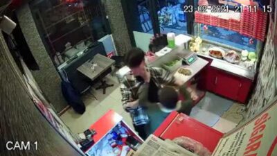 Çiğ köfteciyi döven kişiden şok sözler! İstediğimi döverim