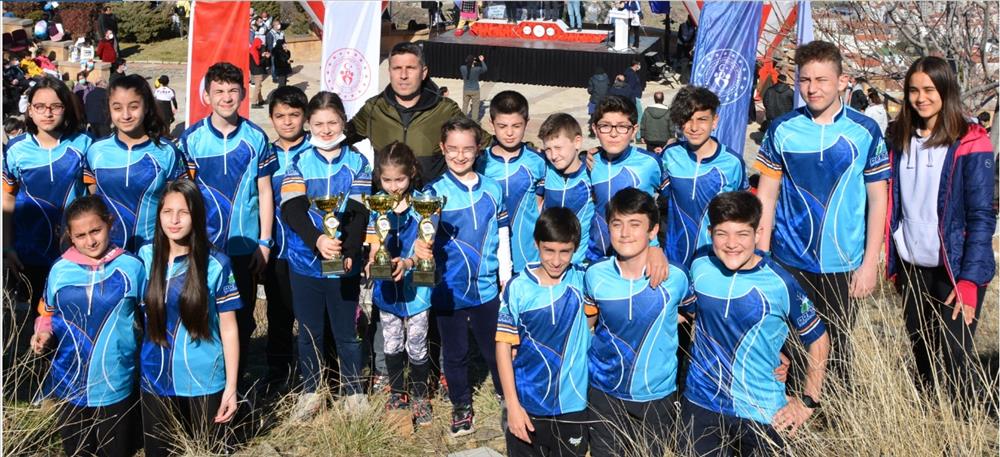 DOSTUM Oryantiring Takımı başarıdan başarıya koşuyor