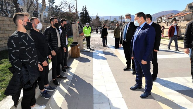 Vali bu sözlerle uyardı: Zorunlu olmadıkça gitmeyin