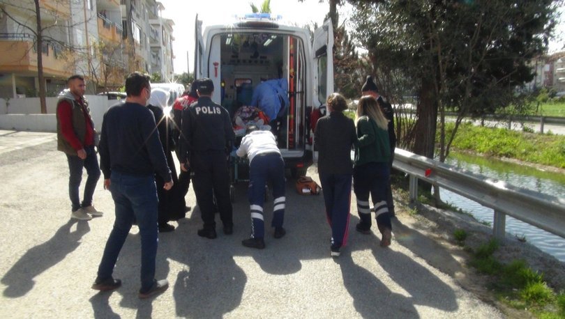 Tartıştığı oğlu ile araya giren eşini bıçakladı