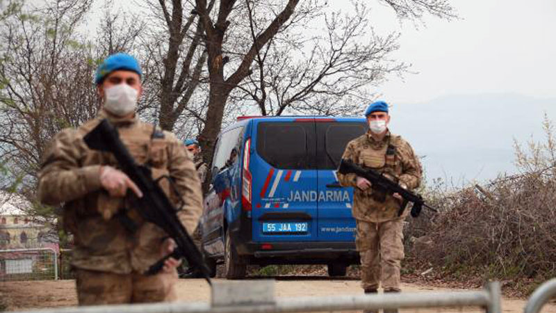 Vakaların gizlendiği mahallede 150 kişinin yarısı pozitif çıktı