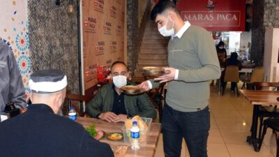 Yasak kalkınca… Kahvaltı için akın ettiler