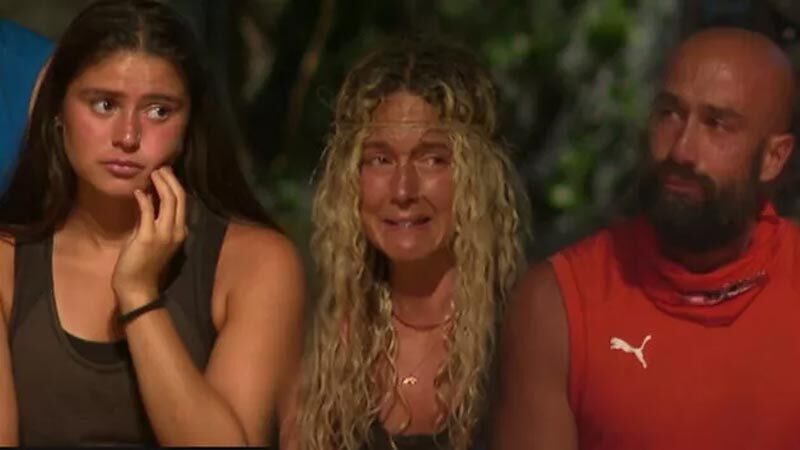 Survivor 2021'de sunucu Murat Ceylan'ın üzerine yürüyen ve bağıran ünlüler