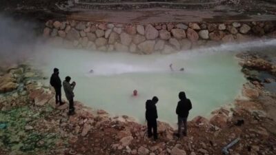 Bursa’da ormanda kaynayan suda şifa arıyorlar