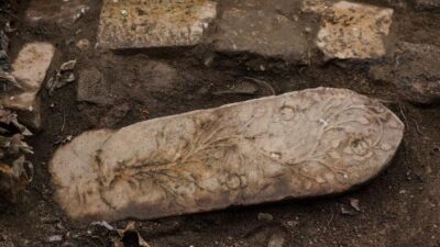 Kaldırım kazıldıkça tarih çıkıyor