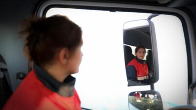 Çocukluk hayalini gerçekleştirdi… Bursa’da görenler şaşırıyor!