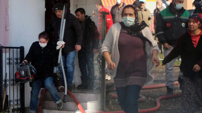 Hareketli dakikalar! Vatandaşlar yangını görünce eve koştu