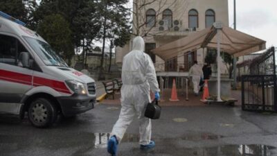 Cami tuvaletinde feci olay!