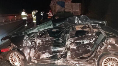 Kaza yapan sürücüye yardım için duran 2 araca kamyon çarptı! 1 ölü, 2 yaralı