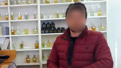 Giyim mağazasında iğrenç olay! Kabinde kıyafet deneyen kadını…