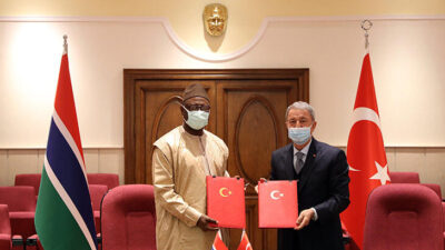 Bakan Akar, Gambiya Savunma Bakanı Faye ile görüştü