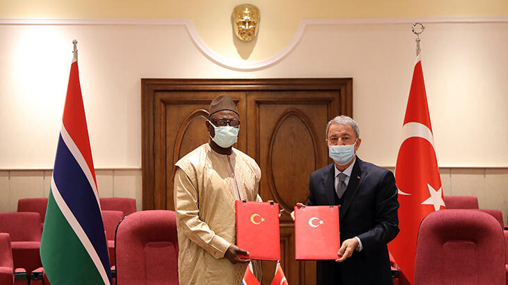 Bakan Akar, Gambiya Savunma Bakanı Faye ile görüştü