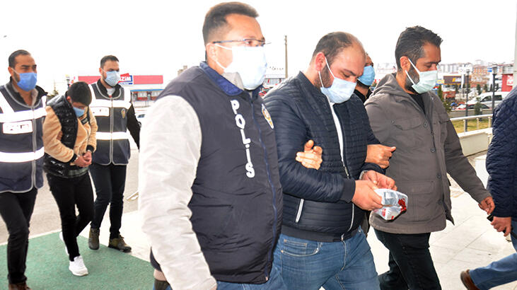 Kurayla ev sahibi olanları dolandıran 3 şüpheli yakalandı!