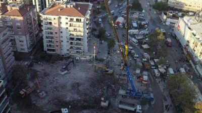 İzmir depreminde yıkılan Rıza Bey Apartmanı’nın fenni mesulü tutuklandı
