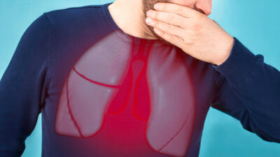 Sinsice ilerliyor! Hırıltılı solunum ve derin öksürük…