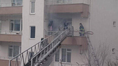 Elektrikli battaniyeden yangın çıktı, yeğeni uyandırdı