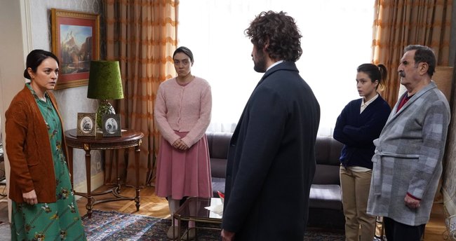 Masumlar Apartmanı’ndan hayranlarını üzecek karar! Masumlar Apartmanı’ndan hayranlarını üzecek karar!