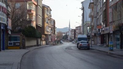 Bir şehir tamamen kapandı! Hiç kimse sokağa çıkamayacak