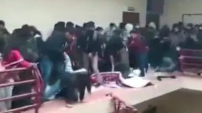 Korkuluklar kırılınca 5.kattan düştüler: Ölü ve yaralılar var