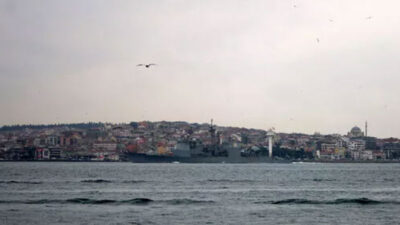 Boğazda savaş gemisi! 17.00 sularında…