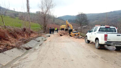 Bursa’da heyelan! Mahalleye giriş ve çıkışlar kapandı