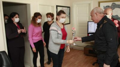 Emniyet Müdürü’nden polislere kadınlar günü sürprizi