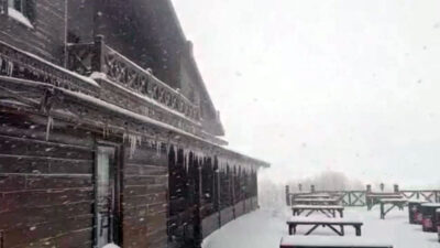 Uludağ’da kar yağışı başladı