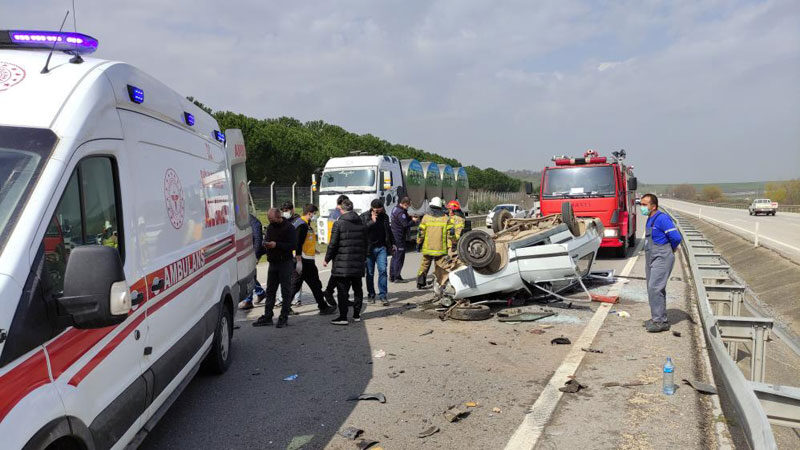Bursa’da feci kazada can pazarı: Ölü ve yaralılar var Bursa’da meydana gelen trafik kazasında bir kişi hayatını kaybetti, 3
