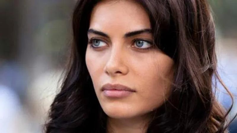 Bikinili pozunu paylaştı! Mekke pozu hatırlatıldı Bikinili pozunu paylaştı! Mekke pozu hatırlatıldı