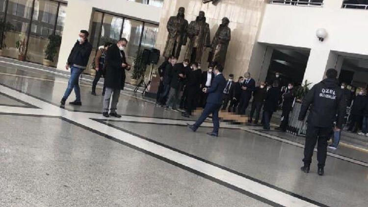 Bakırköy’de adliyenin 7’nci katından atlayan mübaşir hayatını kaybetti, Başsavcılık açıklama yaptı