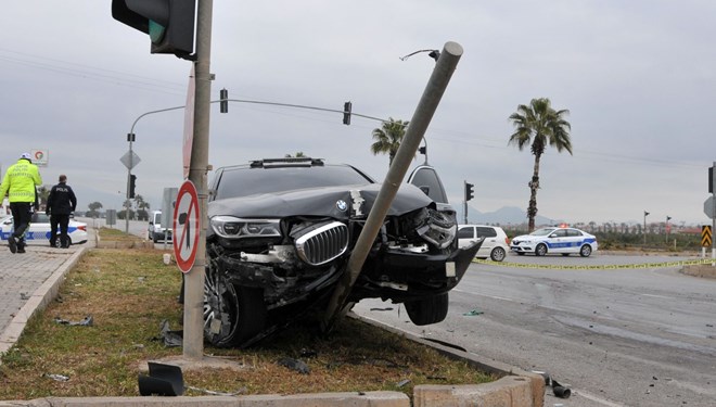 Ünlü armatör kazaya karıştı: 2 ölü, 4 yaralı