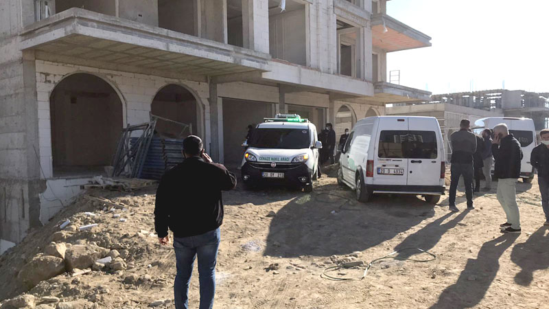 İnşaatta dehşet: 2 kardeşini…