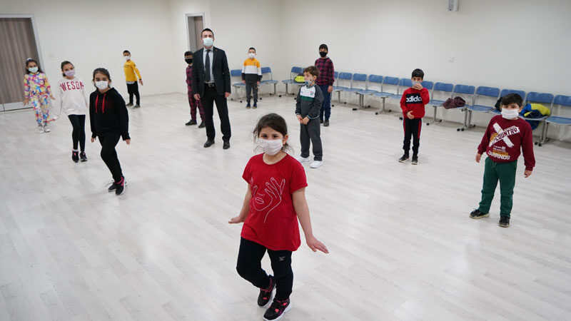 Kestel Belediyesi tarafından hayata geçirilen ‘Kültür ve Sanat Akademisi yoğun