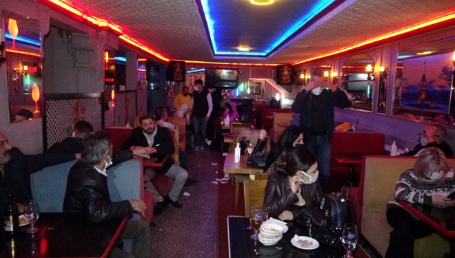 Devriye gezen ekip müzik sesini duyunca baskın yaptı! ‘Adam mı öldürdük’