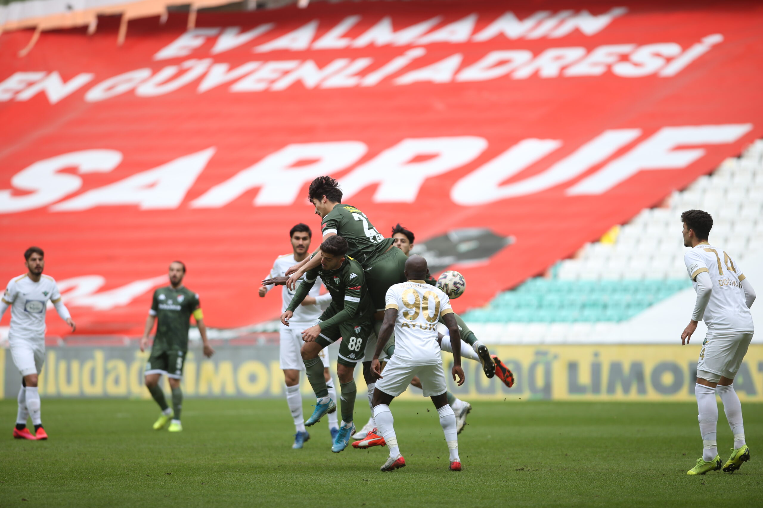 Bursaspor’da o isim konuştu!