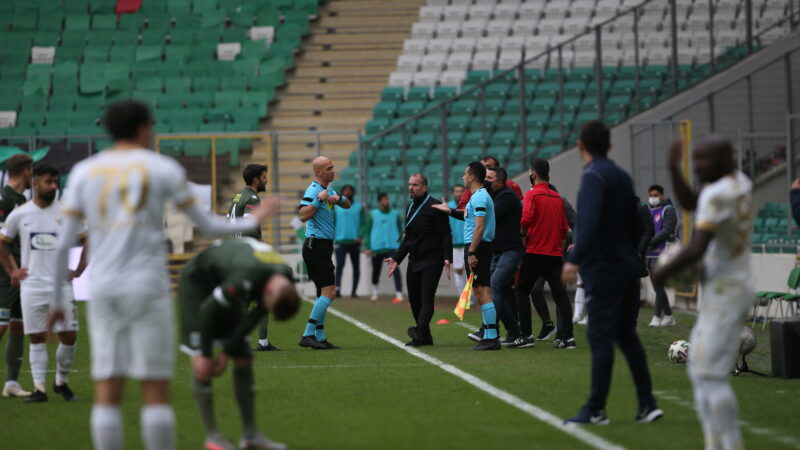 Bursaspor'un, 3 hafta önce sahasında Akhisarspor ile oynadığı maçı yöneten