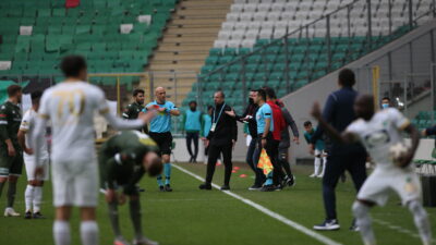 Bursaspor-Akhisarspor maçındaki kararlarıyla yeşil beyazlı camianın büyük tepkisini alan Yiğit