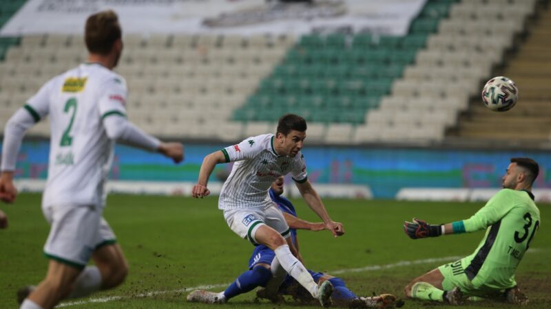 Ankaraspor Teknik Direktörü Ümit Özat, Bursaspor'a 3-1 kaybettikleri karşılaşma sonunda