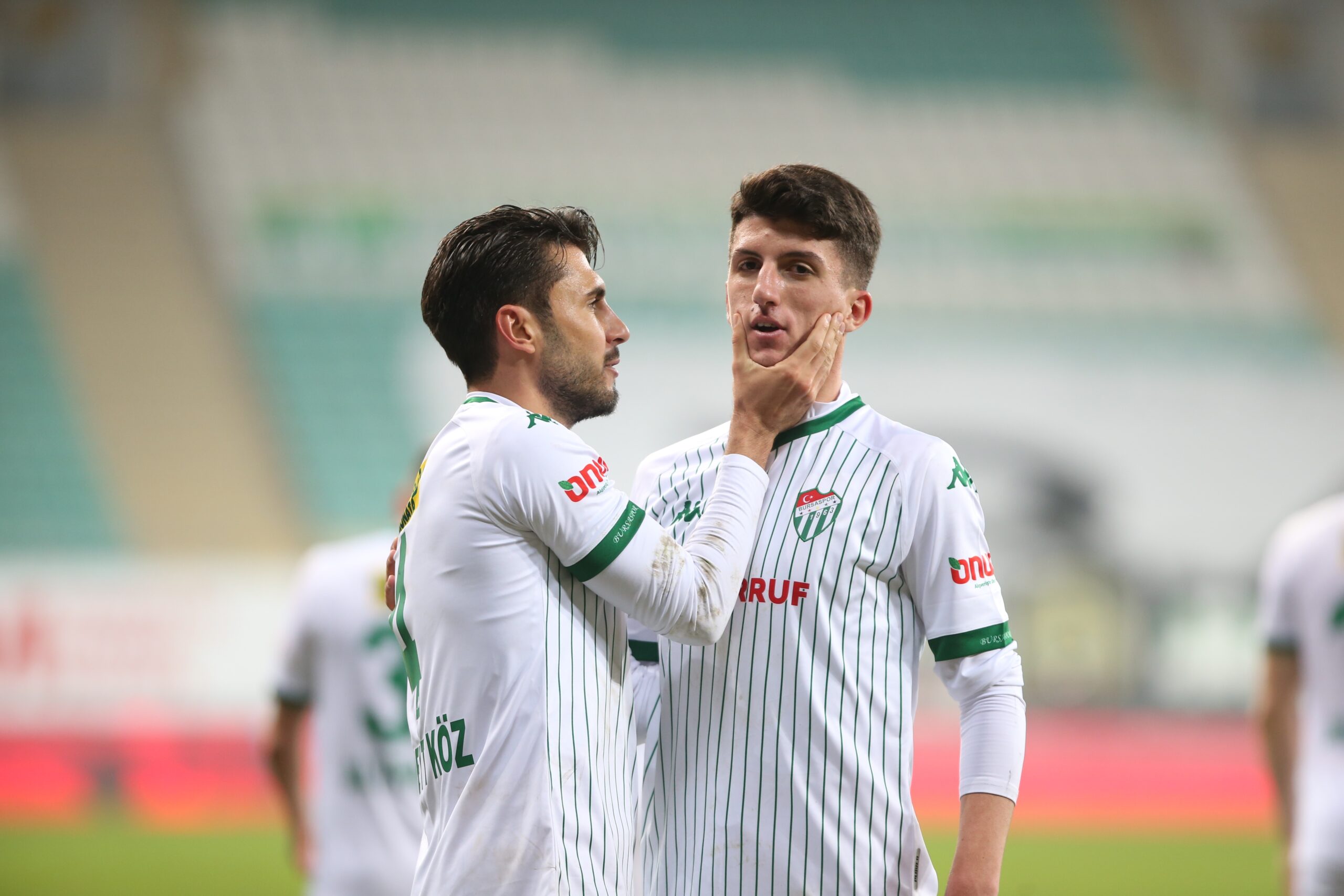 Bursaspor’un 17’lik yıldızına kimler talip! Avrupa basını resmen duyurdu…