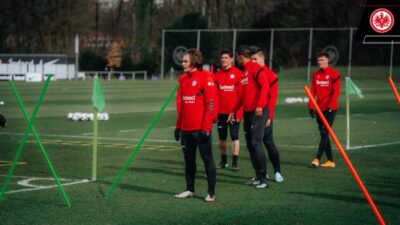 Bursasporla olan sözleşmesi feshedilen Ali Akman, yeni takımı Eintracht Frankfurt ile