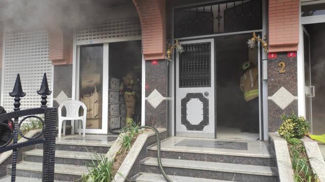 Hediyelik eşya dükkanındaki yangın hasara neden oldu