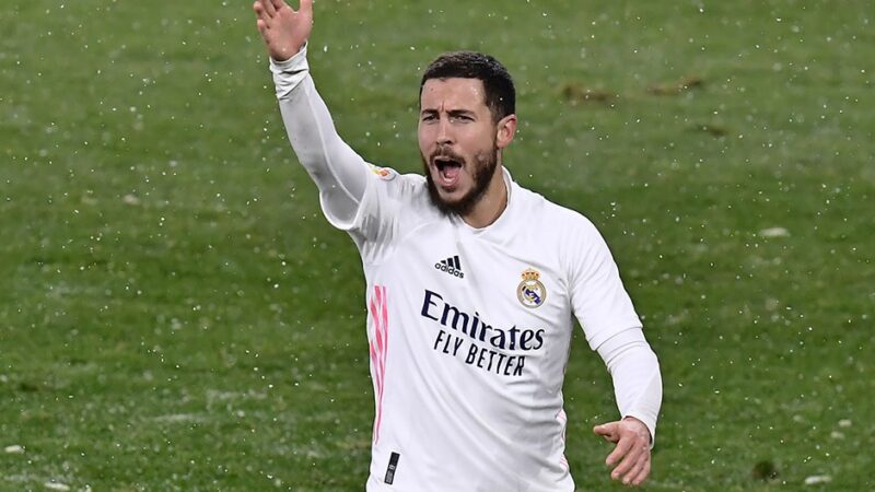 Real Madrid kariyeri sakatlıklarla geçen Eden Hazard için eflatun-beyazlılar, kararını
