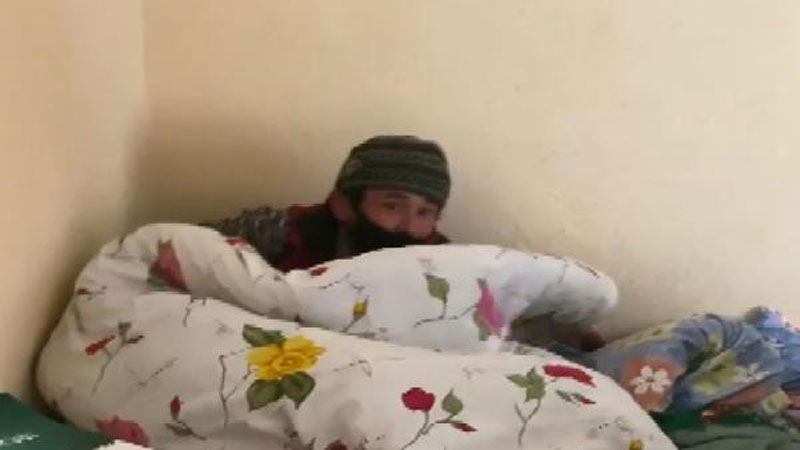 Battaniyenin altından çıkan hırsız: İçim geçmiş