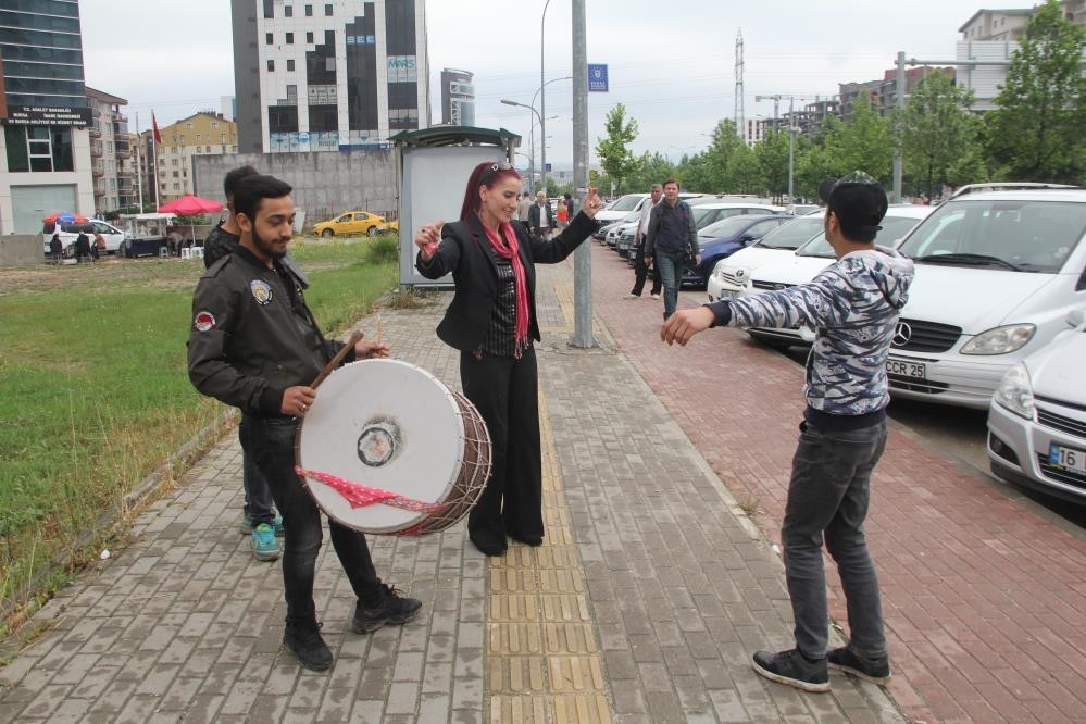 Yer: Bursa… Boşandığı için davul zurna çaldırmıştı! Şimdi de…