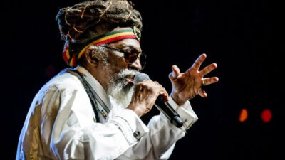 Ünlü müzisyen hayatını kaybetti