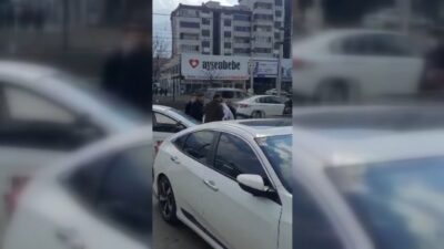 Bursa’da omuz atma tartışmasında yumruklar havada uçuştu