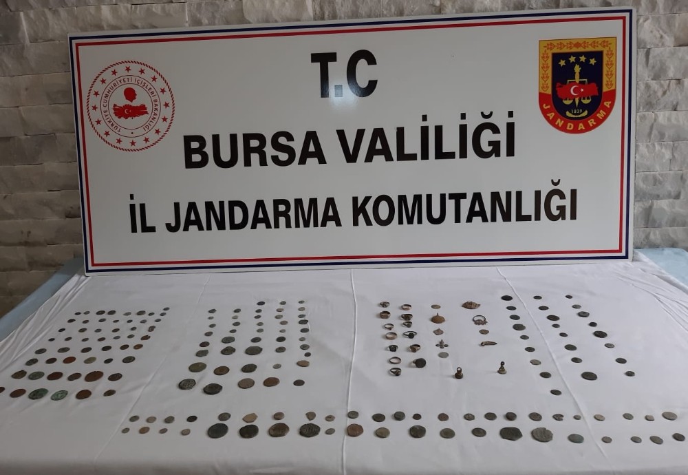 Bursa’da tarihi eser operasyonu: 4 gözaltı